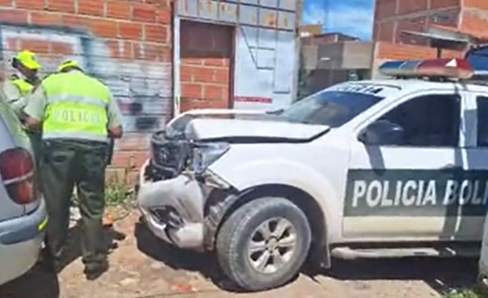 Tarija: Un policía provoca un choque y deja cuatro heridos