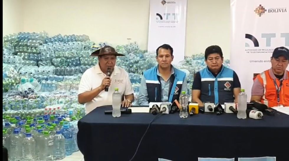 En Santa Cruz entregan 21,5 toneladas de ayuda humanitaria para afectados por los incendios