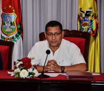 Asambleísta del MAS informa que imputaron al gobernador Óscar Montes 