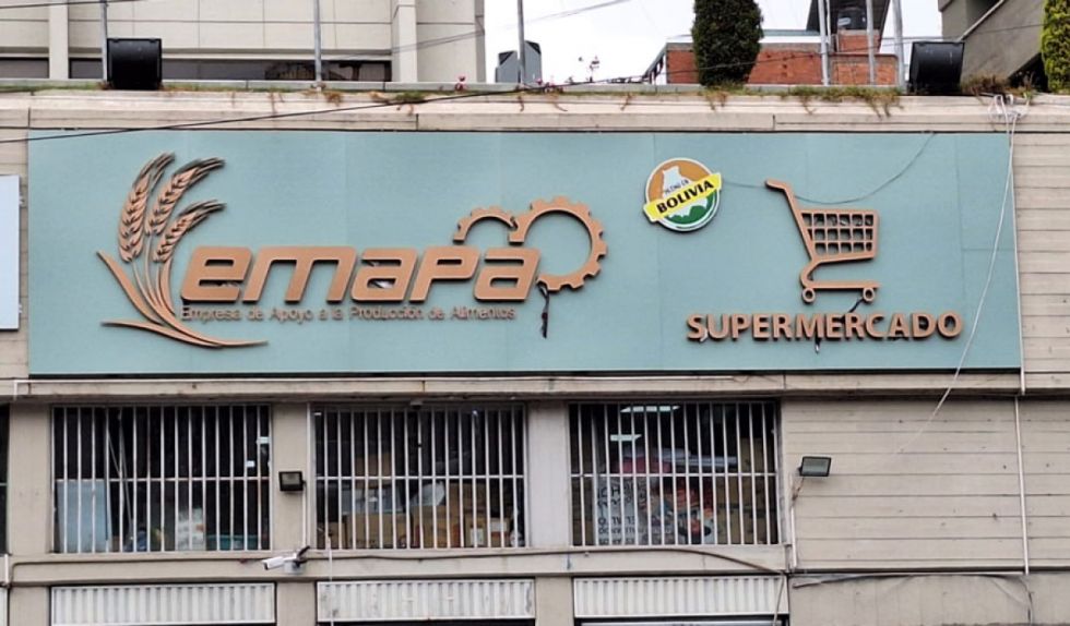 Envían a la cárcel a dos personas por caso de corrupción en Emapa