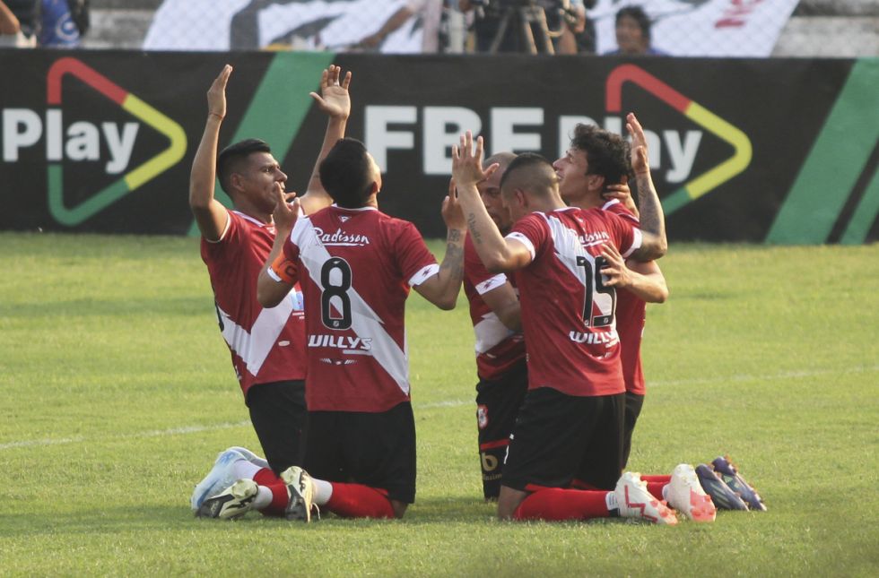Nacional Potosí se impone a Real Santa Cruz para pisar zona de clasificación 