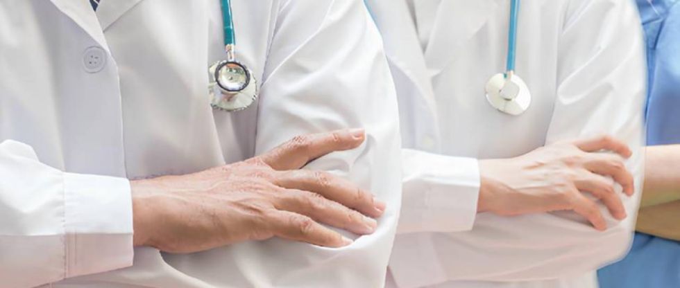 Dos médicos son investigados por presunto abuso sexual contra una trabajadora