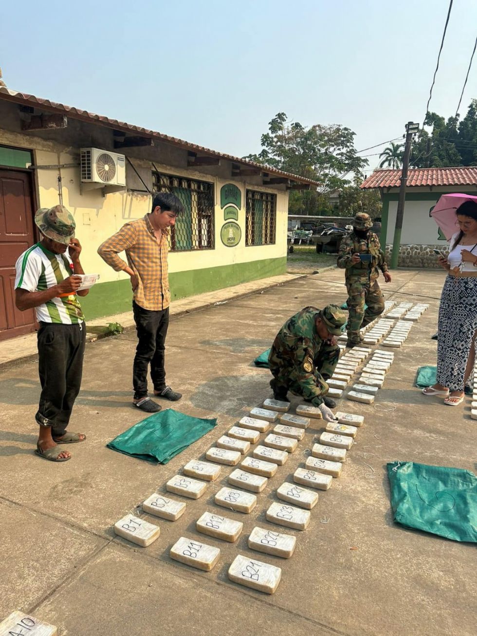 Incautan 253 kilos de pasta base en Villa Tunari