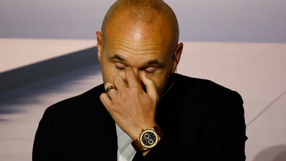 Iniesta pone fin a su carrera futbolística a los 40 años