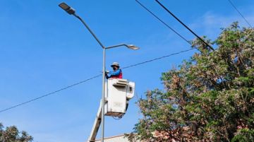 Tarija: La Alcaldía pone pantallas led en la avenida La Paz 