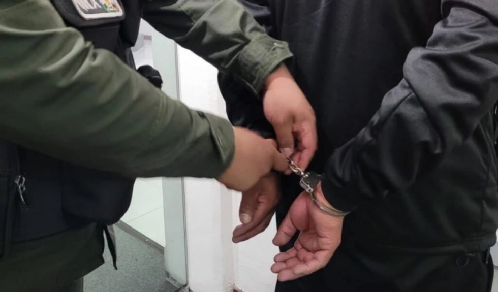 Aprehenden a sujeto que era buscado desde 2020 por violar a su hija de 13 años