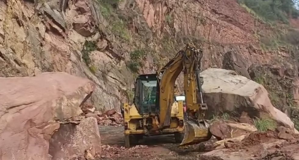 Lluvias provocan derrumbes en la ruta al Chaco