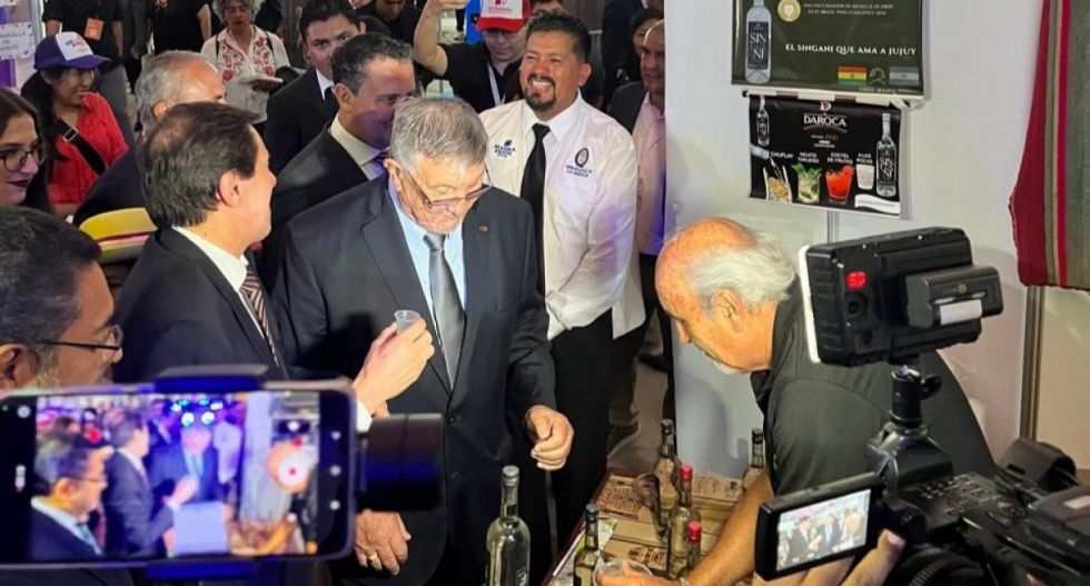 Autoridades jujeñas conociendo lo mejor de Tarija