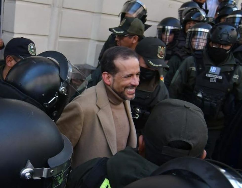 Juez: Acusación contra Camacho y Pumari no se anuló, pero la Fiscalía debe subsanar observaciones 
