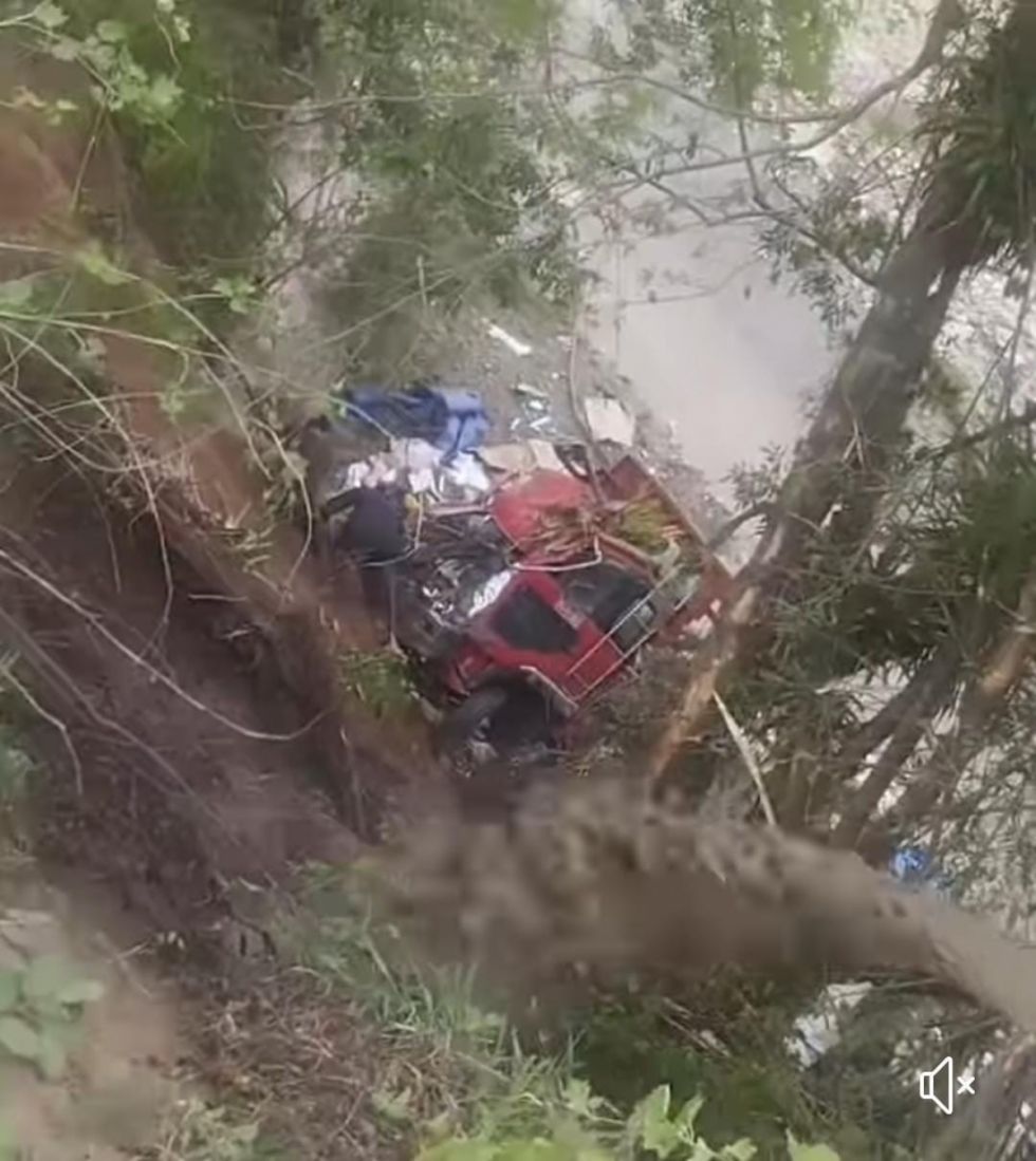 Camión sufrió vuelco en la ruta a Bermejo-Tarija