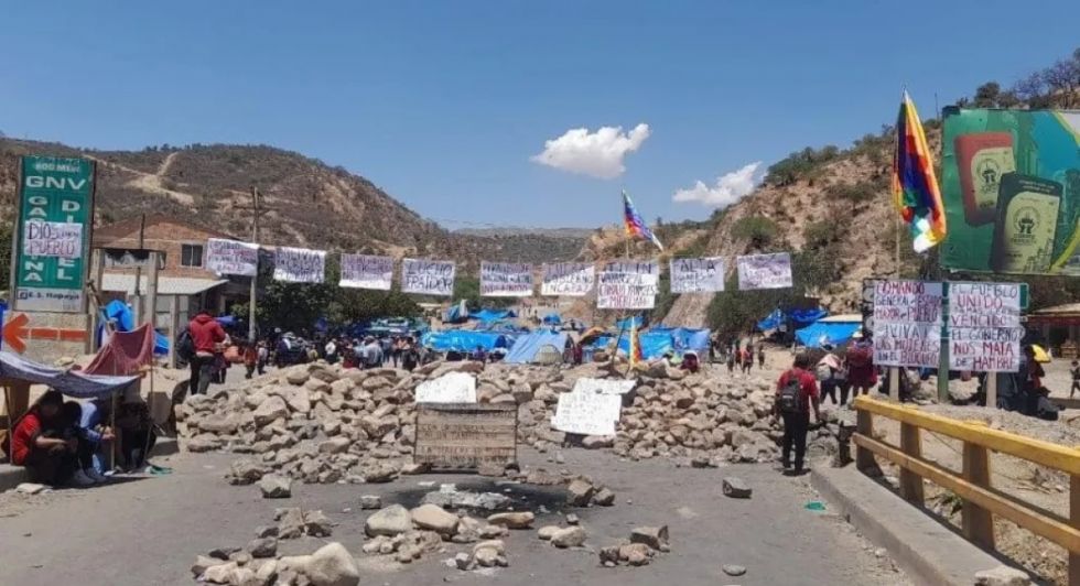 Bloqueos causan pérdidas de $us 1.700 MM y desabastecimiento