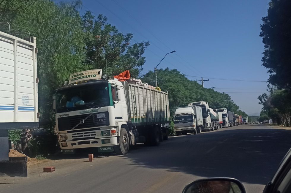Instituciones y sector productivo paran por falta de diésel