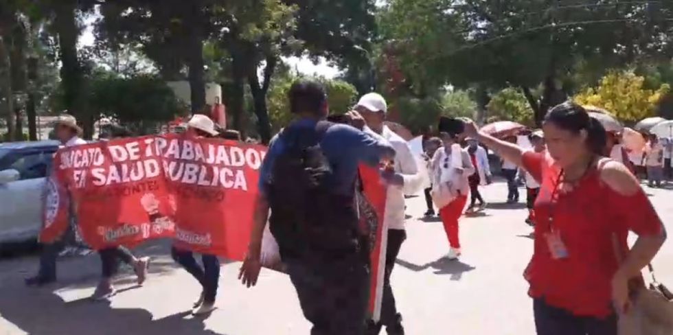 Trabajadores de salud de Tarija inician paro de 72 horas exigiendo destituciones