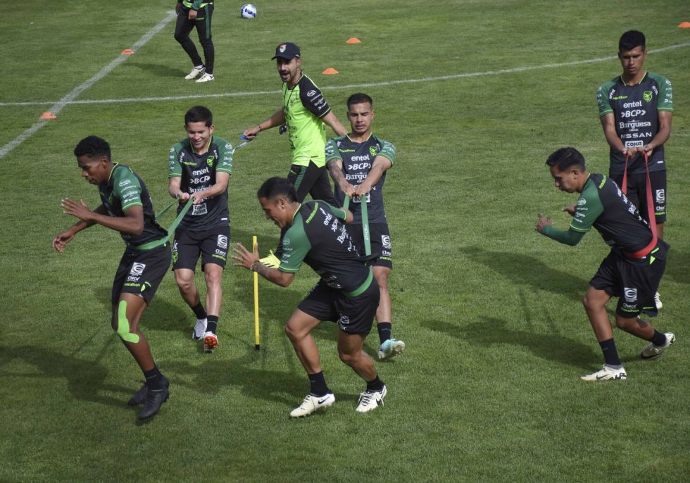 El plan táctico que Villegas tiene en mente para frenar el ataque ecuatoriano 