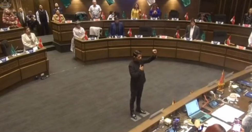 Andrónico Rodríguez es reelecto como presidente del Senado