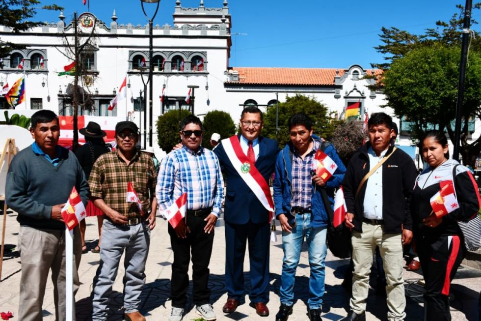Montes estrecha lazos en Potosí por su aniversario