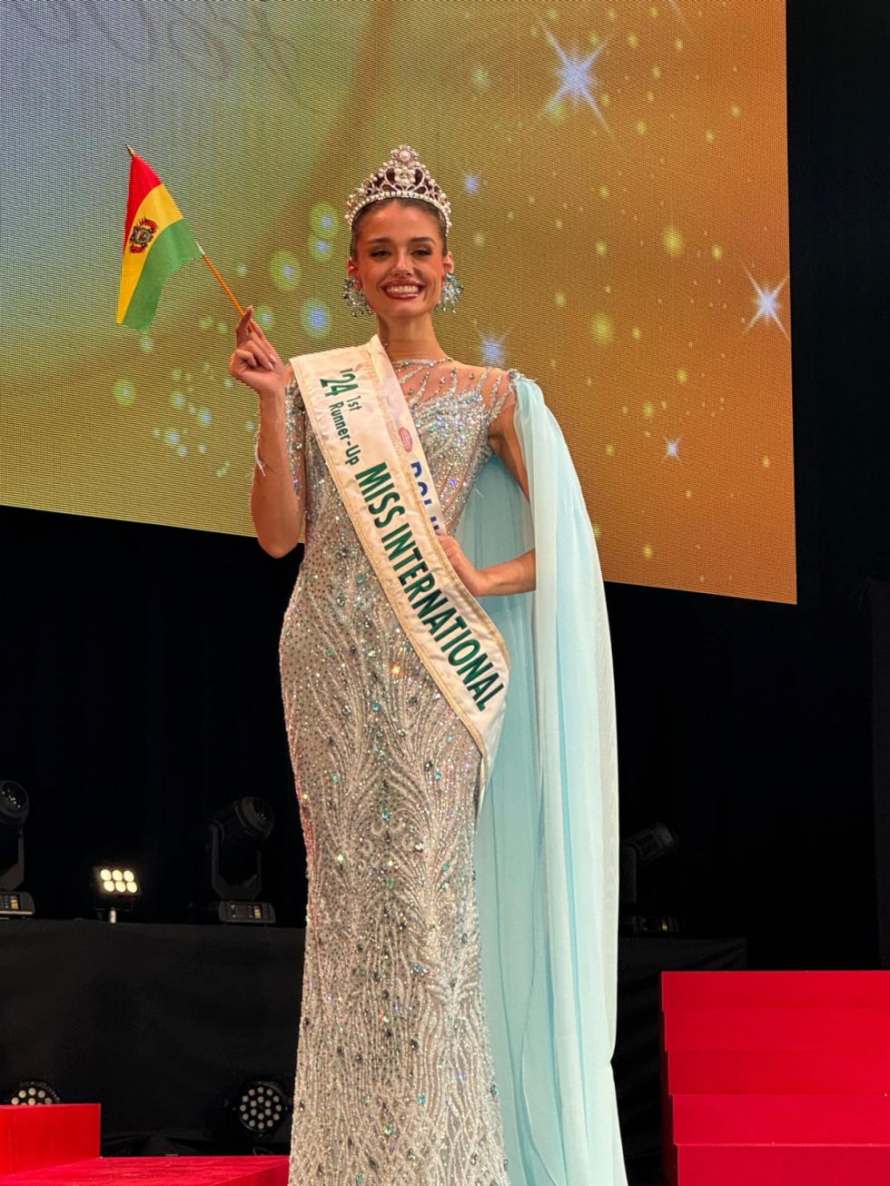 La boliviana Camila Ribera se corona como Virreina en el Miss International 2024
