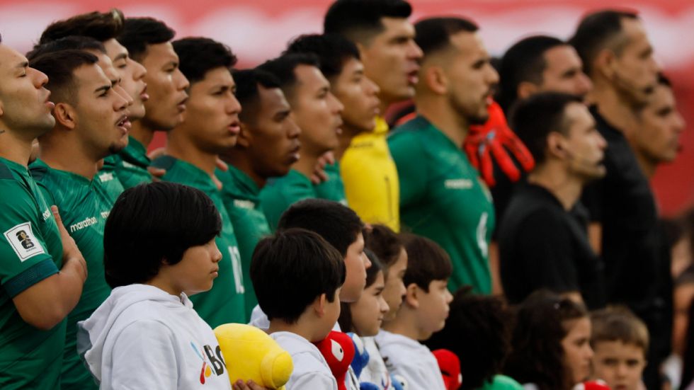 “Salarios impagos y partidos cada 48 horas”: FIFPRO se pronuncia sobre el fútbol boliviano
