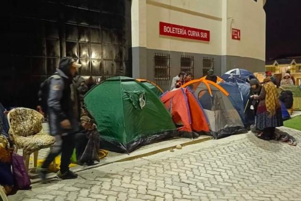 Revendedores hacen “su agosto” con la venta de entradas para Bolivia Vs Paraguay