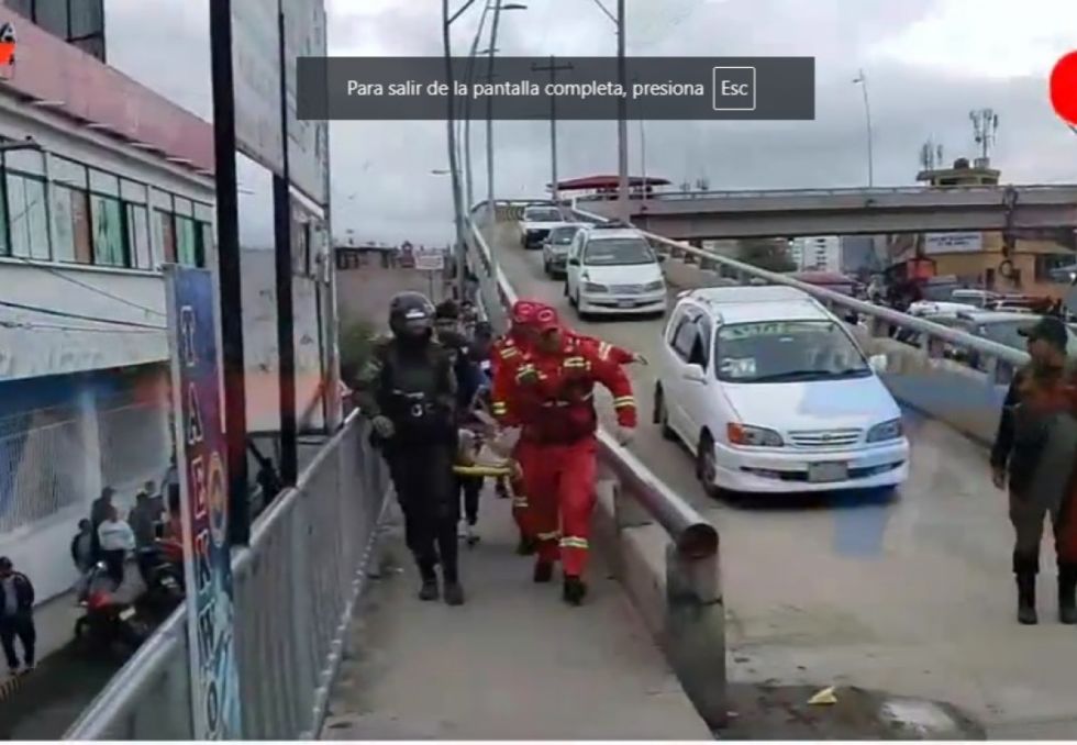 Tarija: Una adolescente cae de la pasarela del mercado Campesino