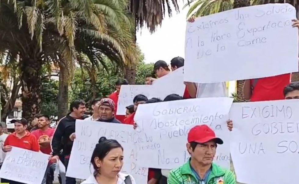 Carniceros de Tarija cierran sus puestos y se suman al paro nacional