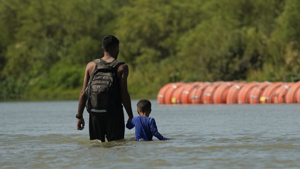 EEUU: Texas refuerza su blindaje ante la migración