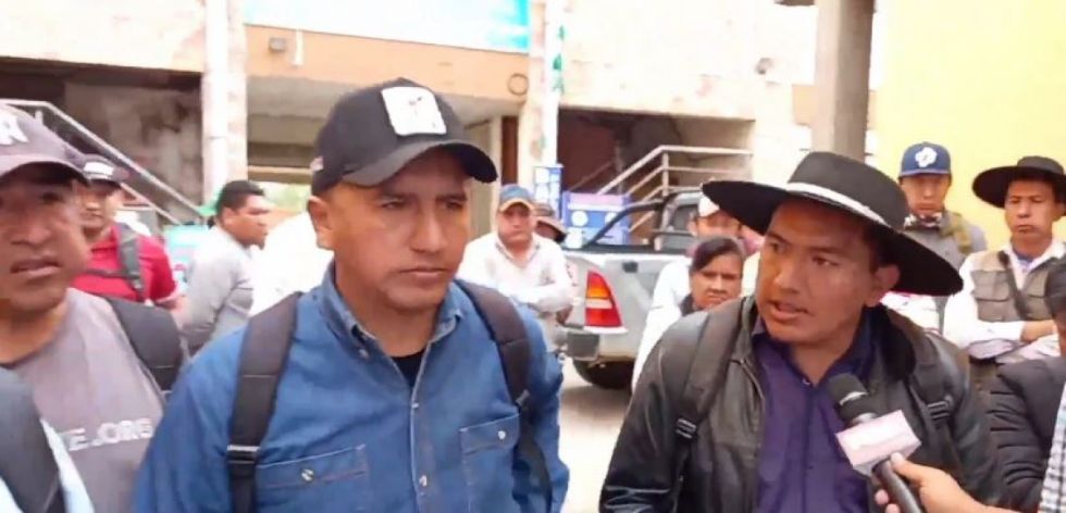 Campesinos toman la Federación en Tarija y exigen la renuncia de Francisco Gutiérrez por presunto desfalco
