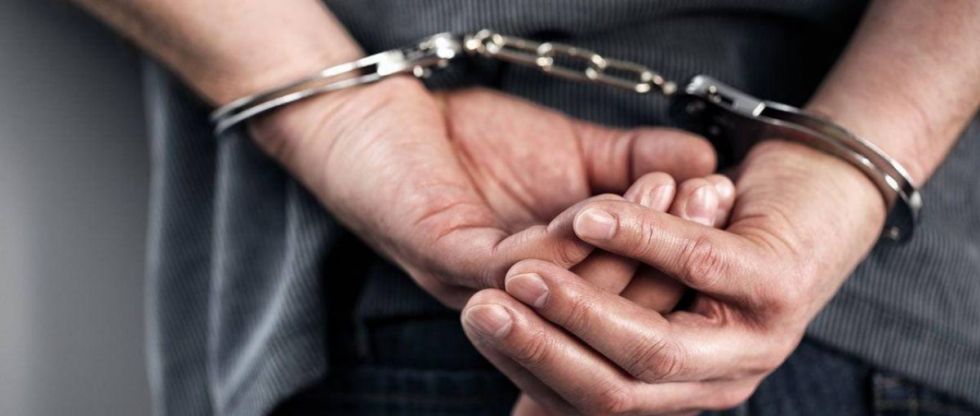 Policía acusado de violar a una adolescente en celdas policiales será puesto ante un juez en Samaipata
