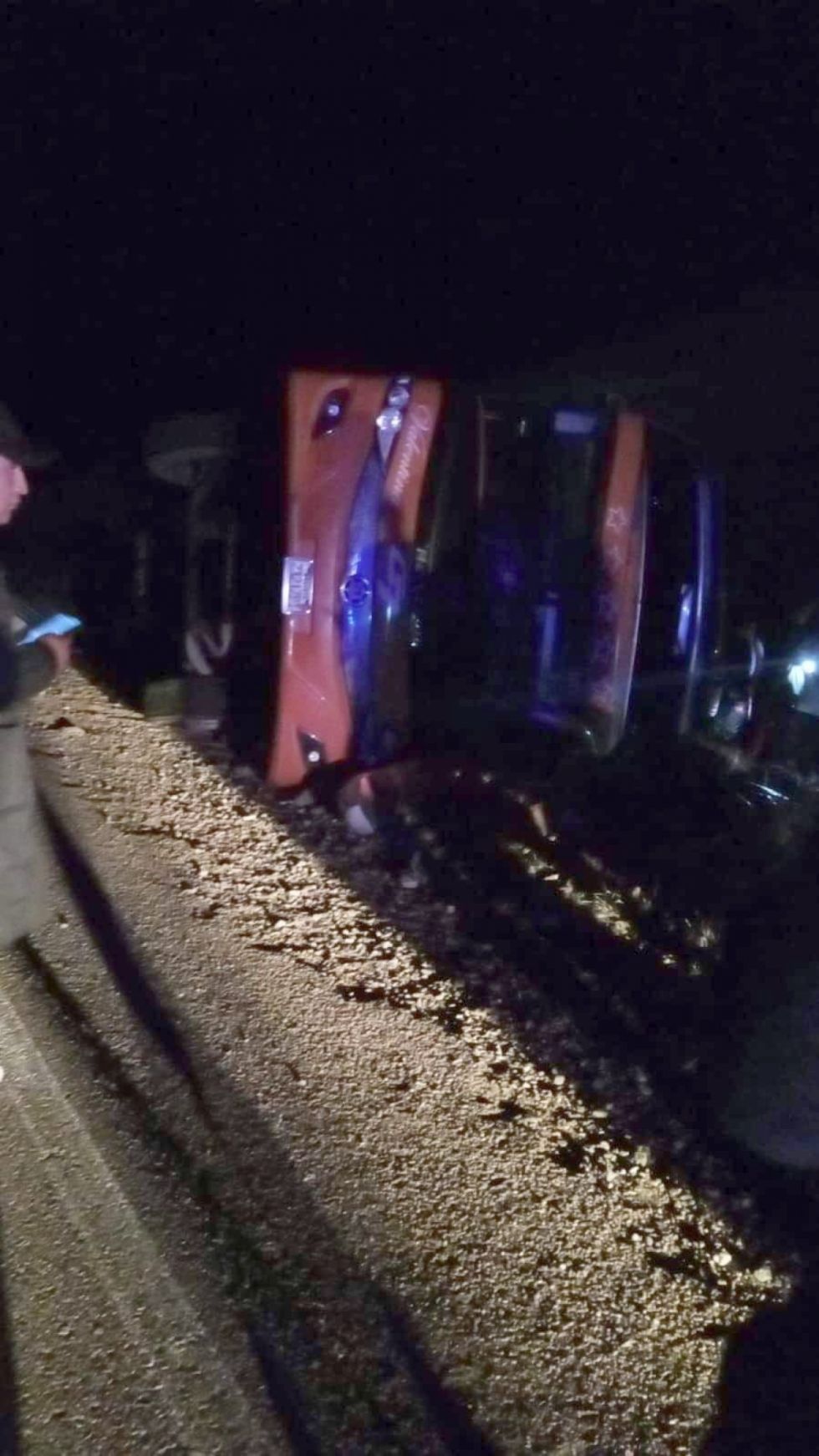 Reportan vuelco de flota Villa del Norte en la carretera Tarija-Potosí