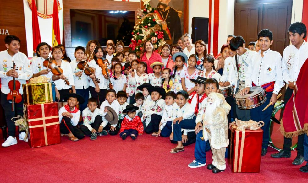 Gobernación invita al encendido de luces de su frontis y la entrada navideña este 1 de diciembre