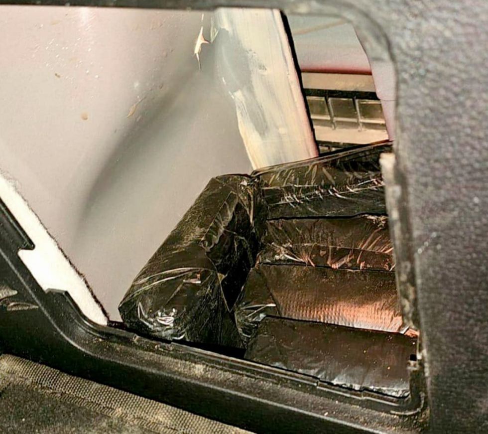 Abandonan un camión con 176 kilos de cocaína