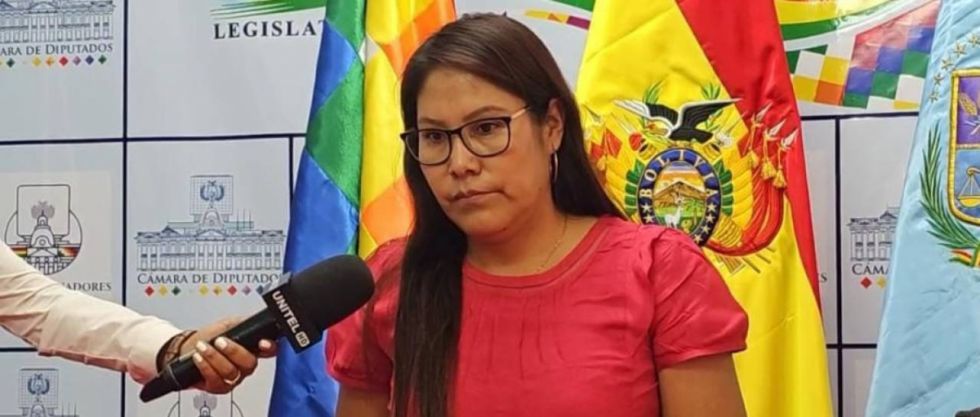 Tras conocerse orden de aprehensión contra Evo, senadora evista anuncia proceso penal contra fiscal de Tarija