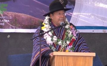 Luis Arce llama a cerrar el paso a la derecha