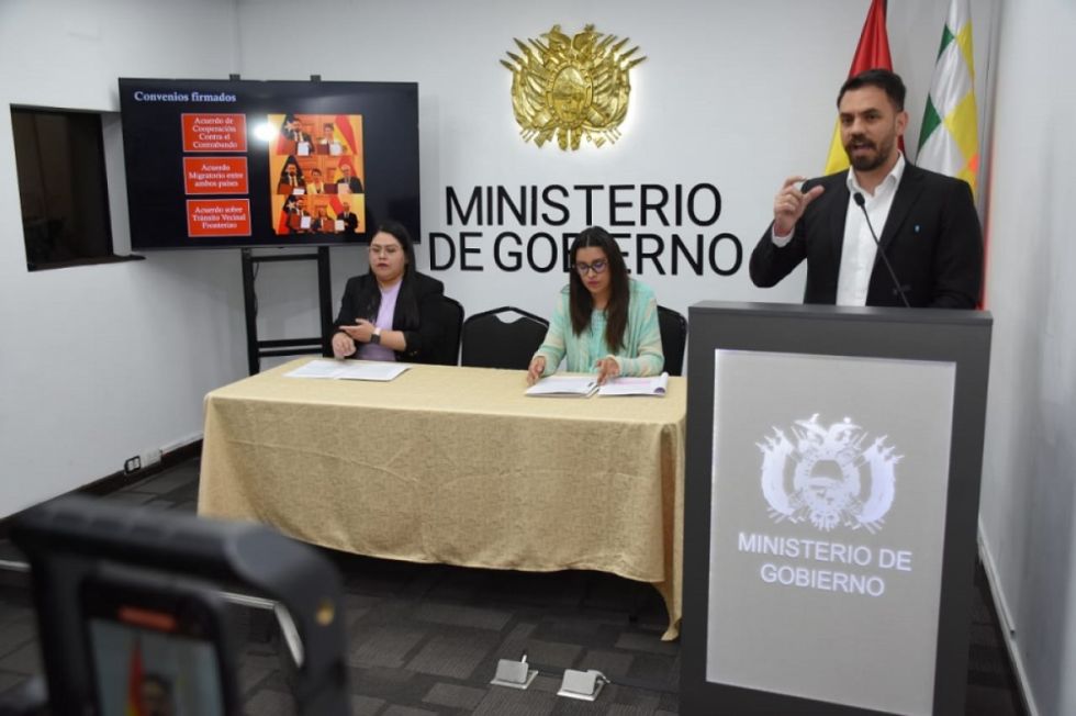 El Gobierno reconoce que hay riesgos para aprehender a Evo