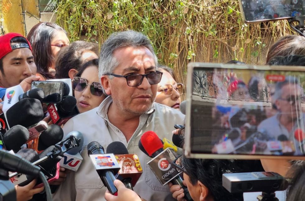 El Gobierno afirma que se esperará el "momento preciso" para aprehender a Evo