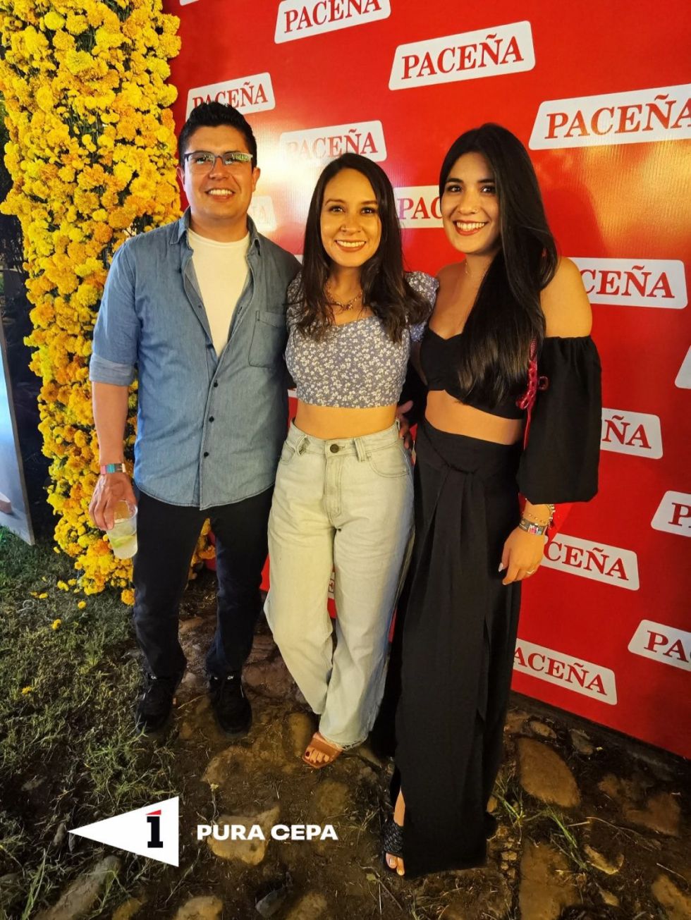 Roger Vaca, Raquel Miranda y Cinthya Barrios