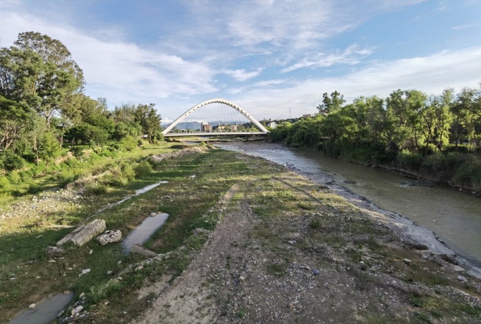 Tarija será la primera ciudad con viñedos flotantes sobre el Guadalquivir