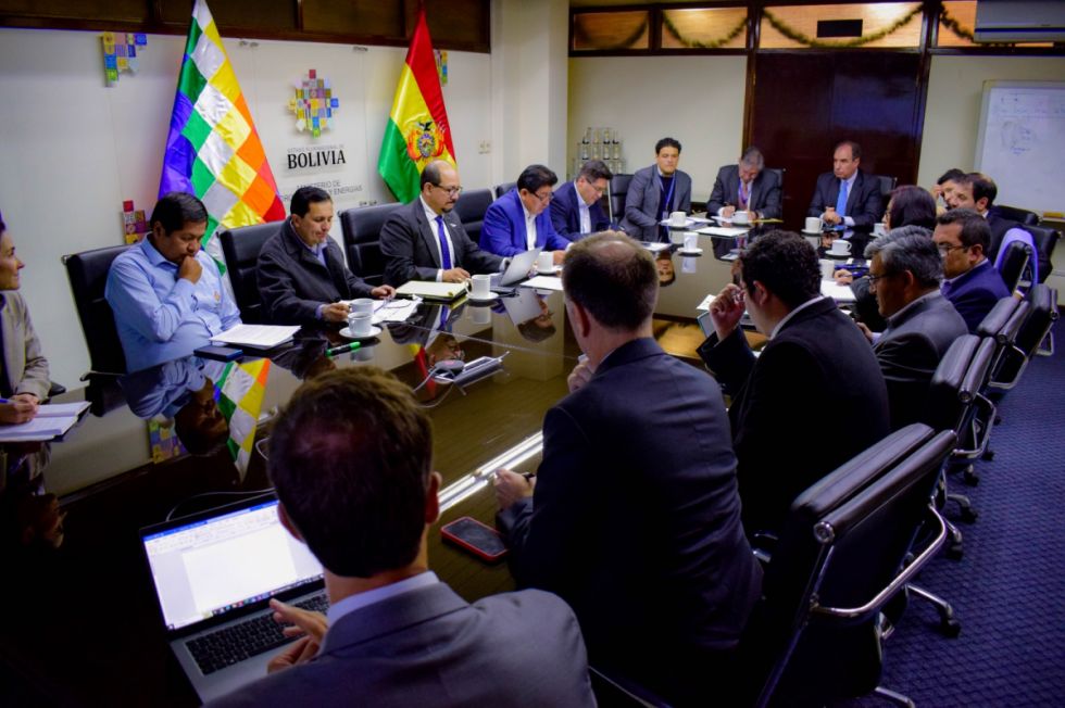 Reunión del gobierno nacional con IATA