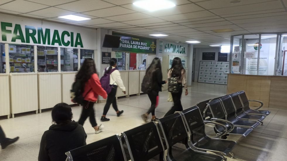 Suman los reclamos por falta de espacio y mala atención del HRSJD