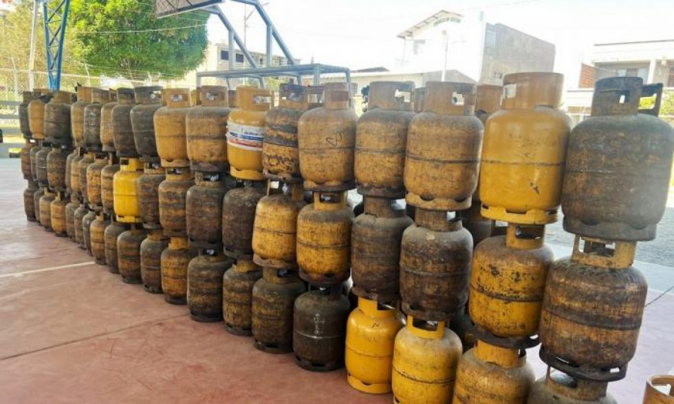 Vecinos exigen control de calidad y renovación de garrafas de gas ante constantes accidentes