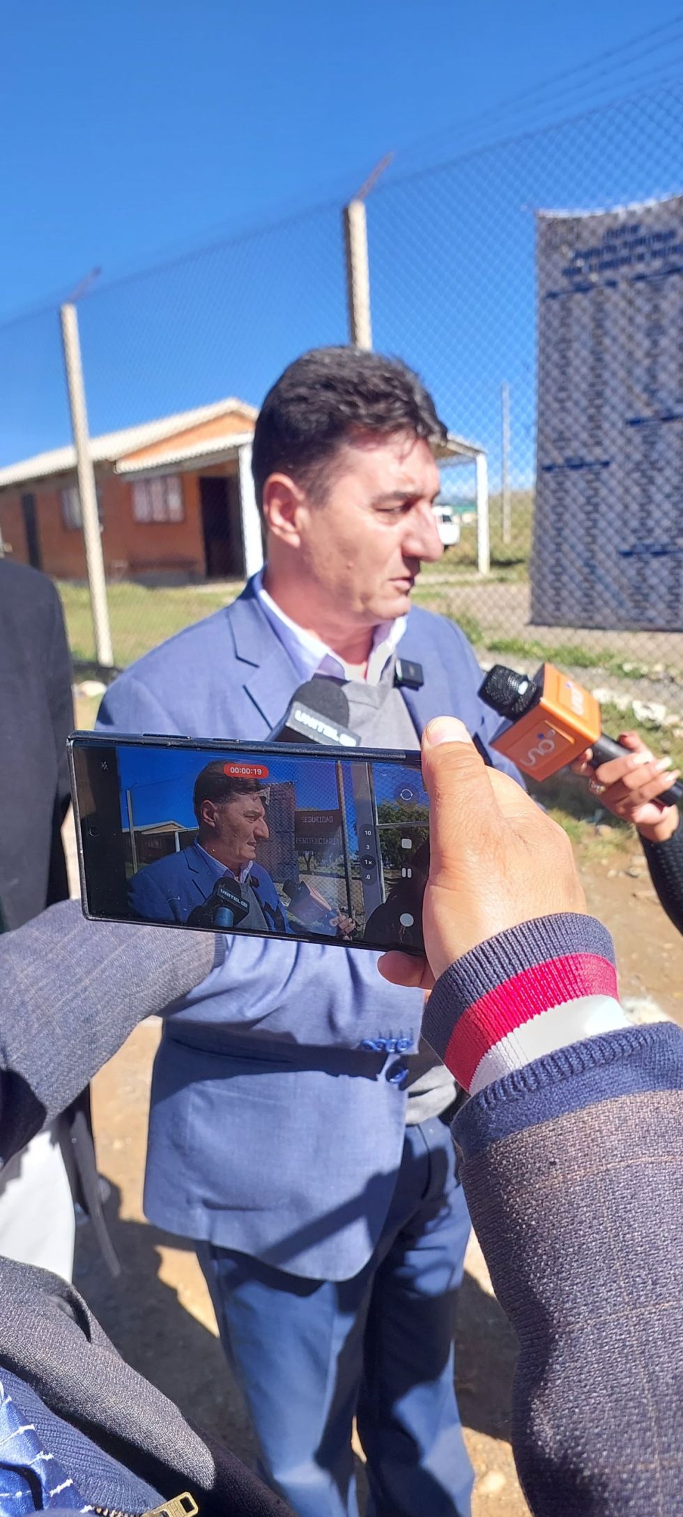 Johnny Torres visita a Luis Fernando Camacho "en busca de la unidad" 