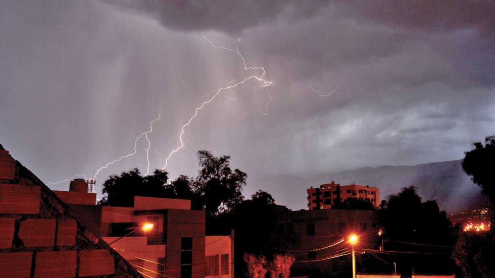 Emiten Alerta Naranja ante el pronóstico de tormentas eléctricas en el Chaco