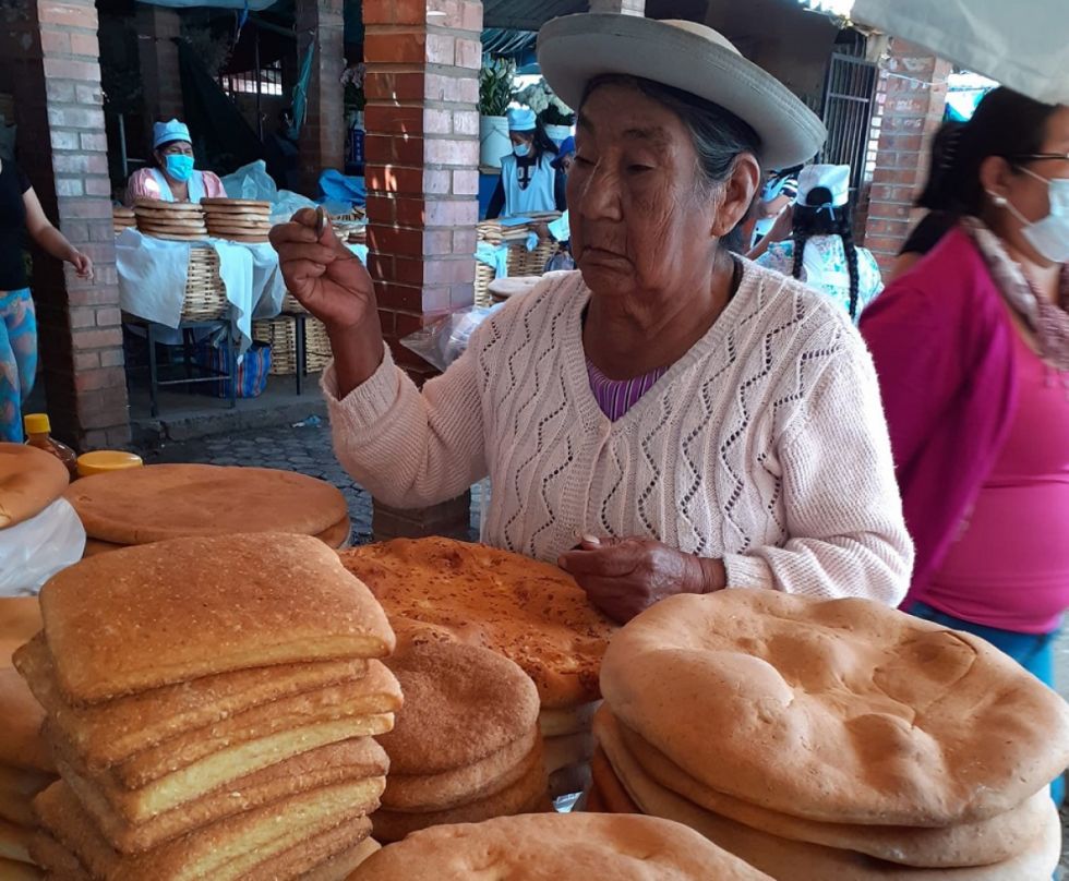  Tarija: Analizan sancionar la venta de pan con bajo peso