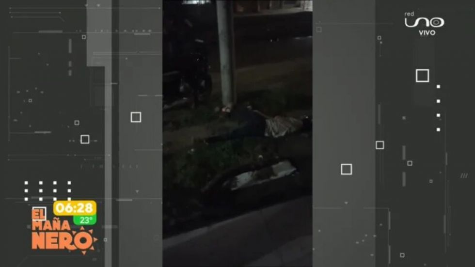 Dos personas en ‘moto’ resultaron gravemente heridas tras chocar contra un poste