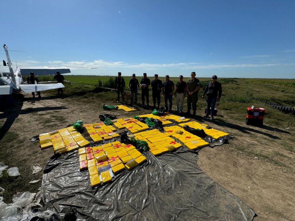 Argentina: Hallan avioneta con 358 kilos de cocaína, provenía de Bolivia 