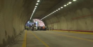 Luis Arce inaugura el túnel de Incahuasi