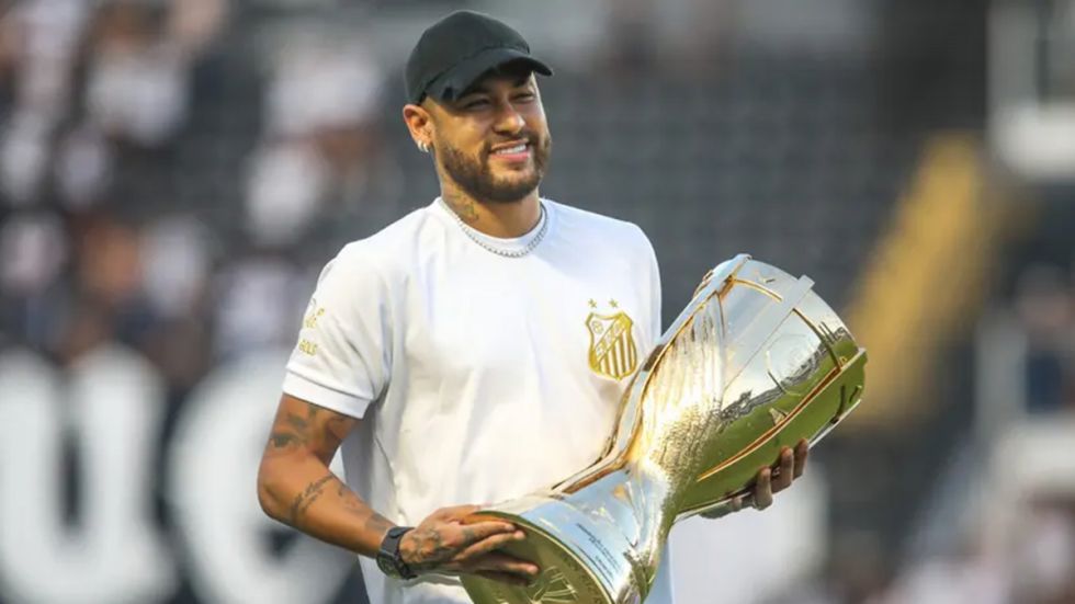 Neymar confirma que vuelve a Santos: “Me siento como viajando en el tiempo”