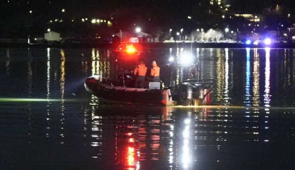 Autoridades de EEUU descartan que haya supervivientes tras el accidente aéreo de Washington