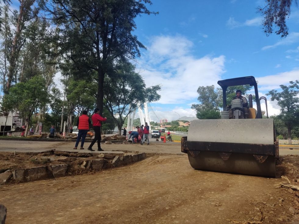 Tarija: La Alcaldía construye accesos al puente 4 de Julio 