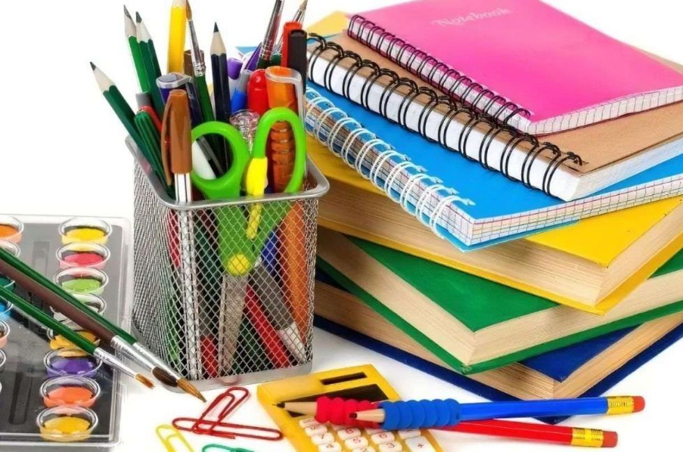 Refuerzan control a la venta de material escolar ante denuncias de alza de precios y oferta de productos falsos